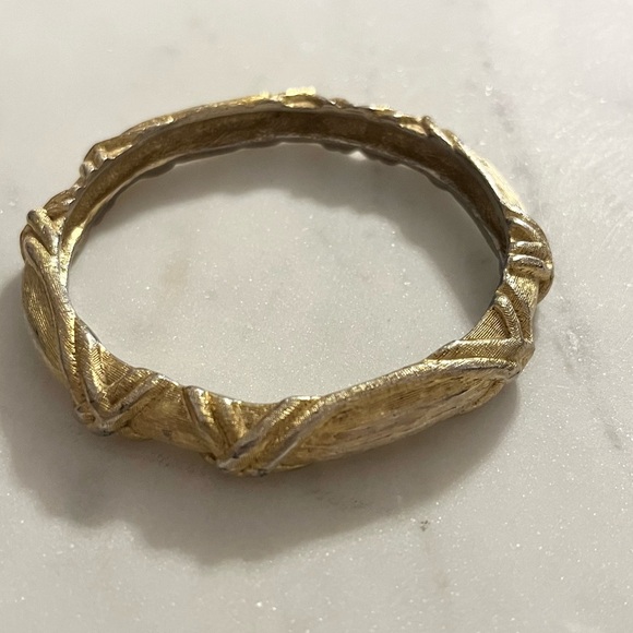 Givenchy Vintage Gold Plated Twisted Bangle - Picture 6 of 16